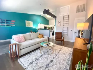 Photo #1: 963949 Listing