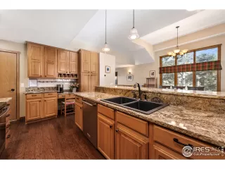 Photo #4: 963961 Listing