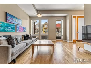 Photo #6: 963984 Listing