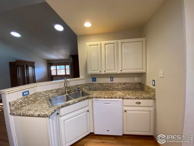 MLS: 964005 Condo For Sale