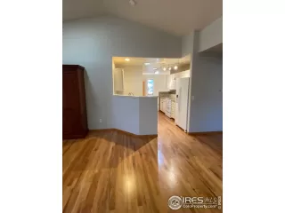 Photo #3: 964005 Listing