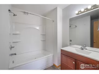 Photo #6: 964051 Listing