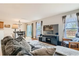 Photo #4: 964062 Listing