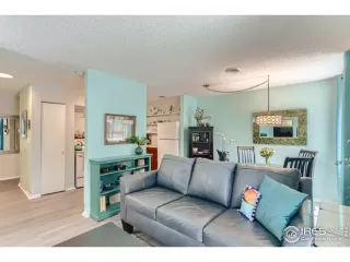 Photo #4: 964107 Listing