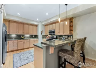 Photo #4: 964140 Listing