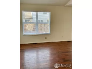 Photo #5: 964174 Listing