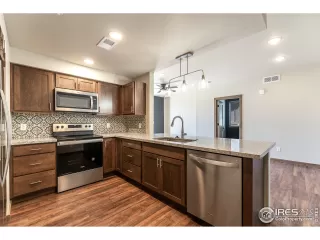 Photo #3: 964299 Listing