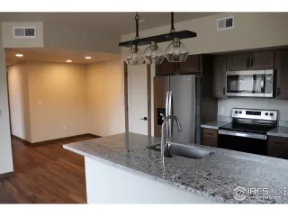 Photo #5: 964327 Listing