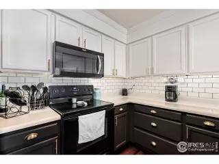 Photo #5: 964360 Listing