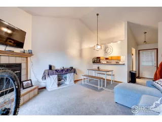 Photo #2: 964422 Listing