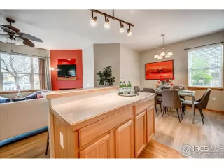 Photo #6: 964467 Listing