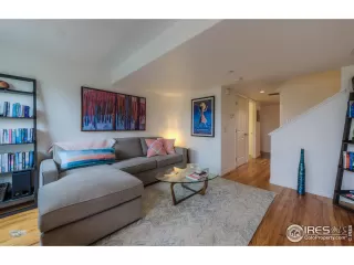 Photo #4: 964546 Listing