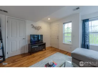 Photo #6: 964546 Listing