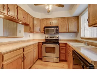 Photo #4: 9645601 Listing