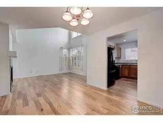 Photo #6: 964570 Listing