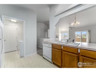 Photo #6: 964581 Listing