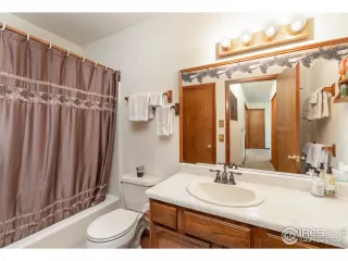 Photo #4: 964602 Listing