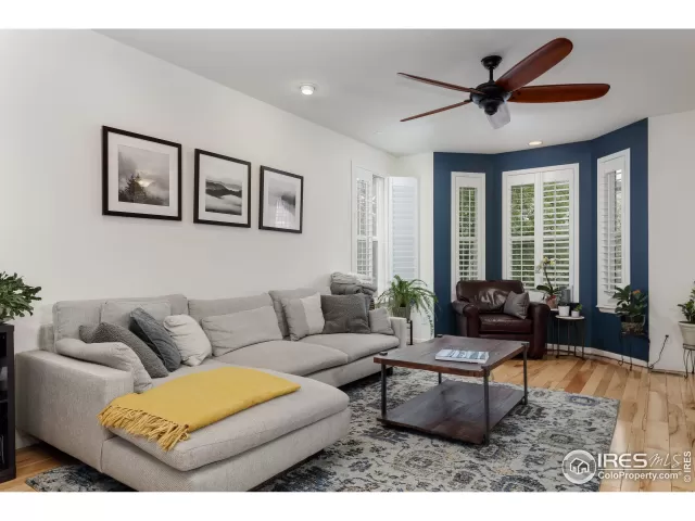 MLS: 964674 Condo For Sale