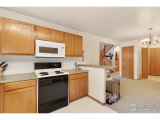 Photo #6: 964737 Listing