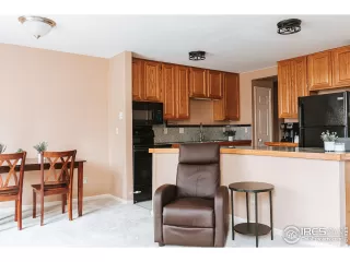 Photo #6: 964747 Listing