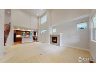 Photo #4: 964793 Listing