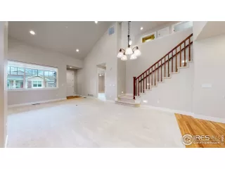 Photo #6: 964793 Listing