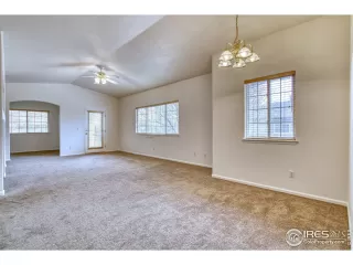 Photo #3: 964796 Listing