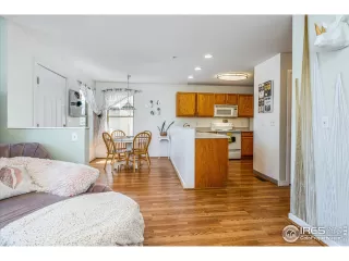 Photo #5: 964876 Listing 