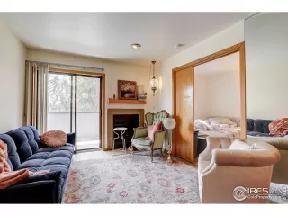 Photo #4: 965098 Listing