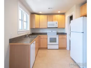 Photo #6: 965120 Listing