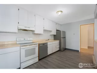 Photo #3: 965148 Listing