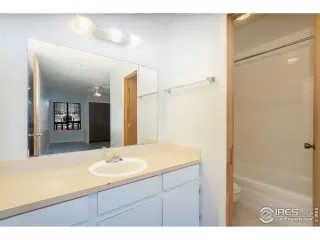 Photo #6: 965148 Listing