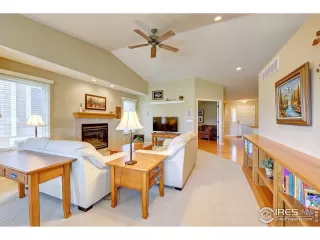 Photo #5: 965161 Listing 
