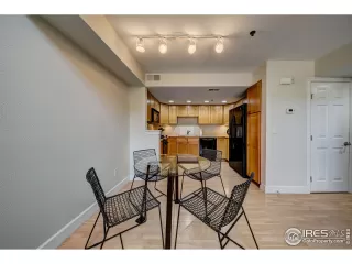 Photo #6: 965376 Listing