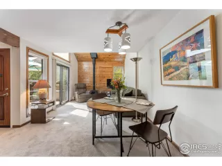 Photo #3: 965400 Listing