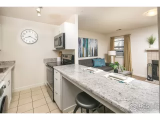Photo #4: 965459 Listing