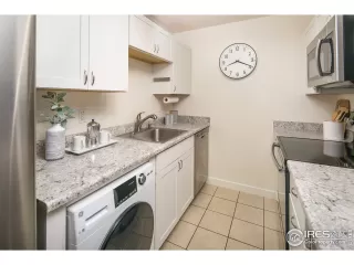 Photo #5: 965459 Listing