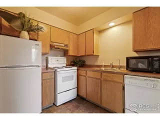 Photo #5: 965498 Listing