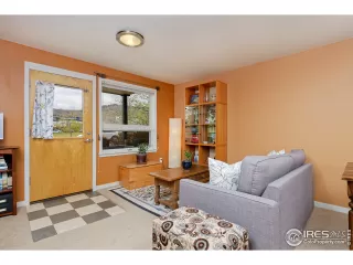 Photo #4: 965523 Listing