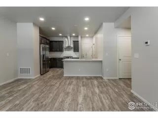 Photo #6: 965533 Listing