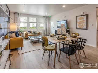 Photo #5: 965544 Listing