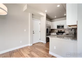 Photo #5: 965558 Listing