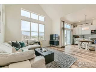 Photo #5: 965601 Listing