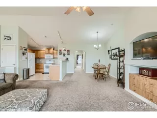 Photo #5: 965609 Listing