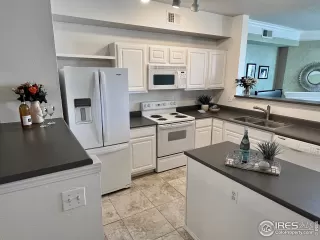 Photo #6: 965737 Listing