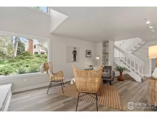 Photo #4: 965786 Listing