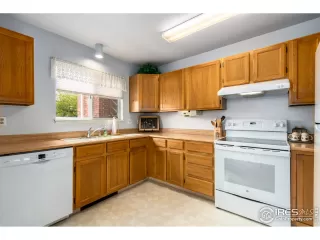 Photo #5: 965897 Listing