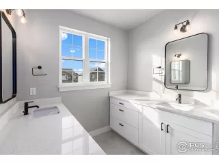 Photo #3: 965916 Listing