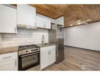 Photo #4: 966008 Listing