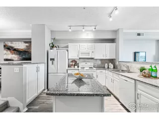 Photo #6: 966040 Listing